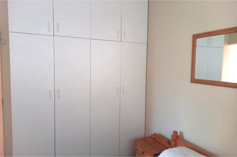 To Let 1 Bedroom Property for Rent in Middedorp Western Cape